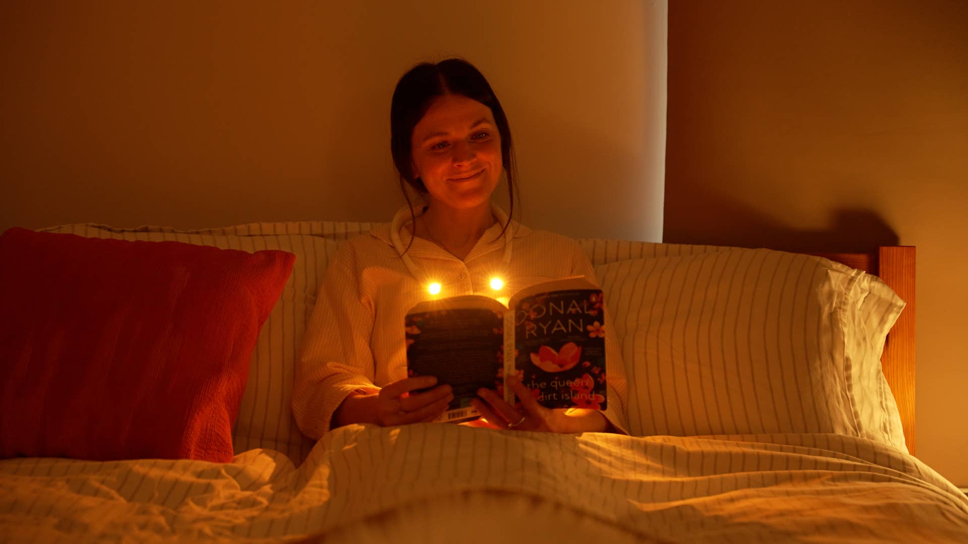 Neklite Booklight - White - Book Accessory from The Bookhouse Broughty Ferry- Just £26.99! Shop now