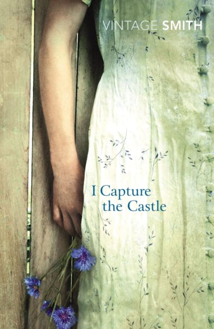 I Capture the Castle : A beautiful coming-of-age novel about first love - Book from The Bookhouse Broughty Ferry- Just £10.99! Shop now